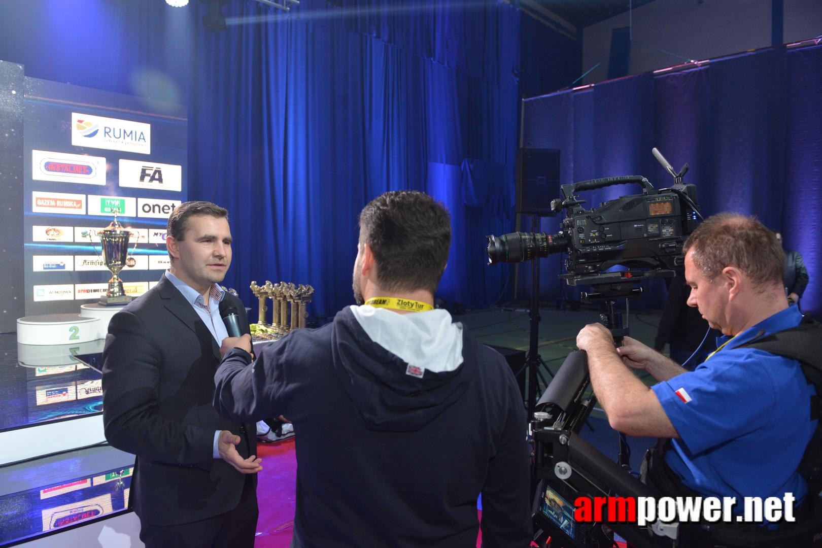 Zloty Tur 2015 Right Hand