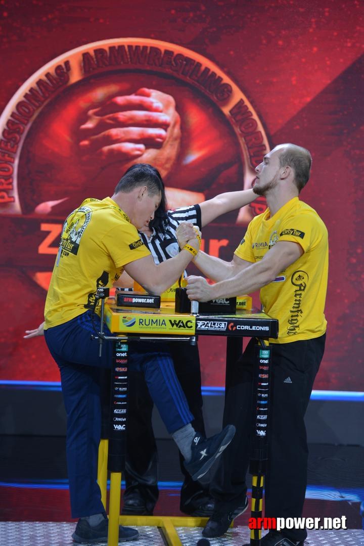 Zloty Tur 2015 Right Hand