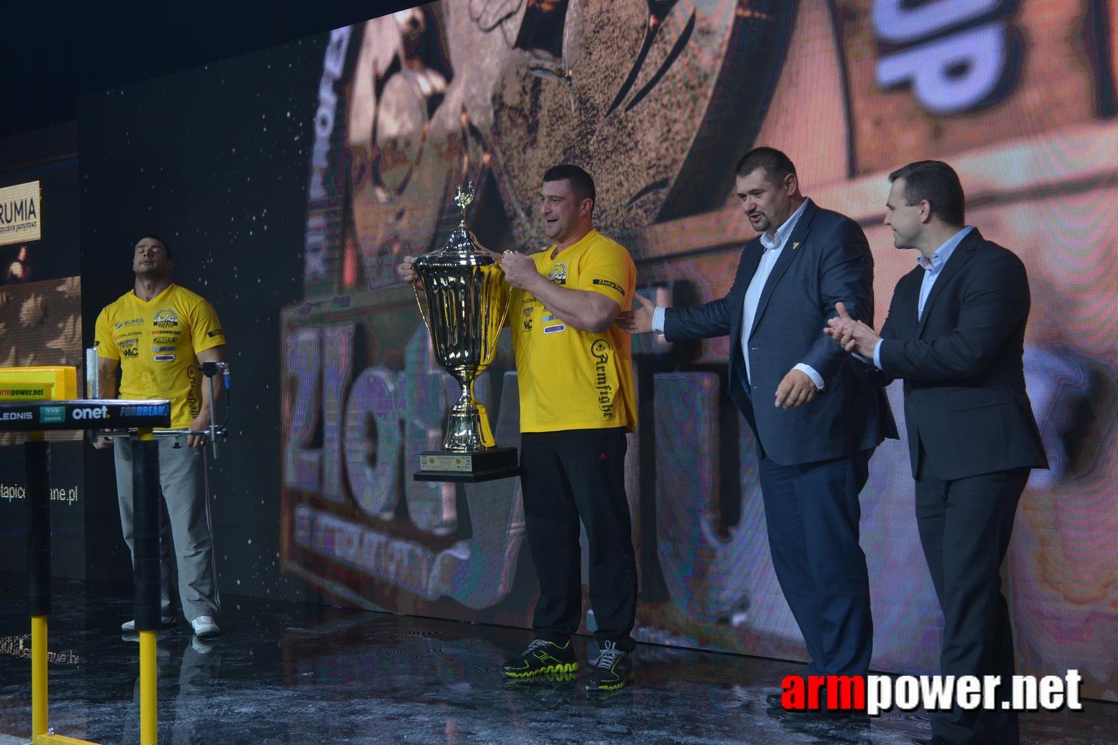 Zloty Tur 2015 Right Hand