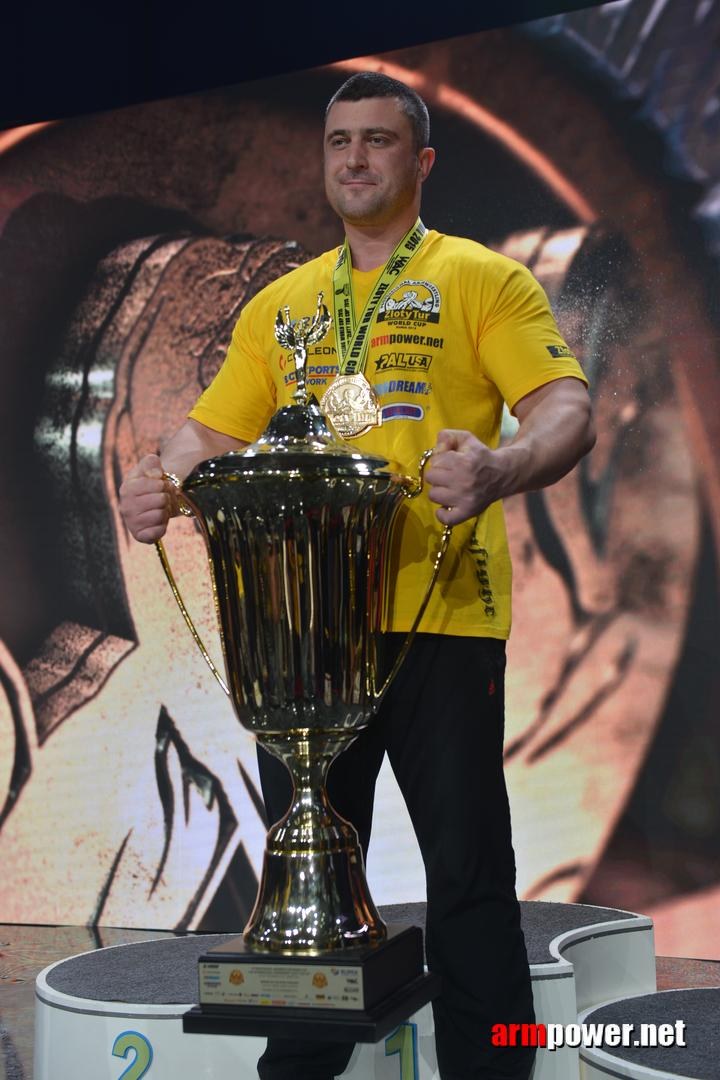 Zloty Tur 2015 Right Hand