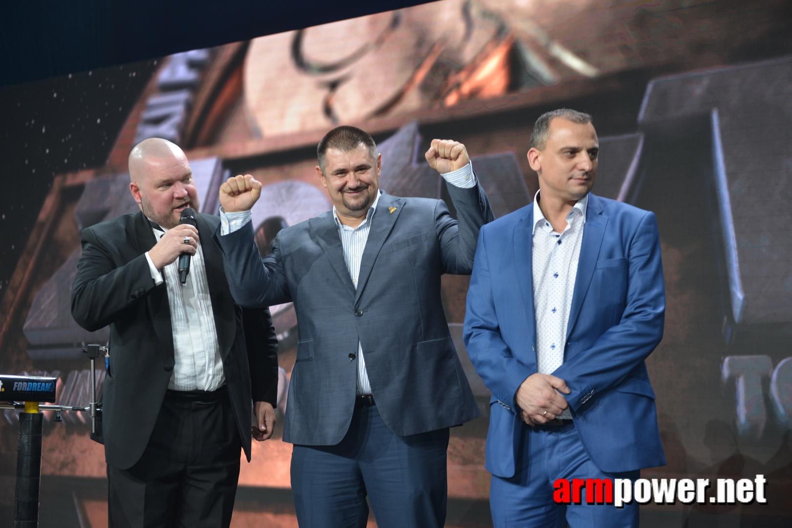 Zloty Tur 2015 Right Hand