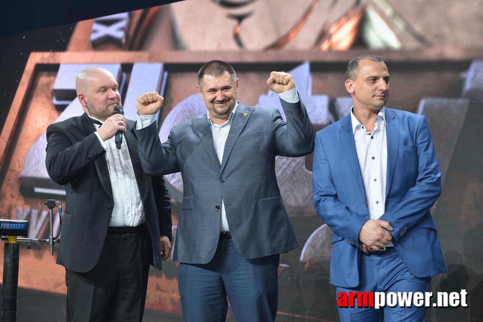 Zloty Tur 2015 Right Hand