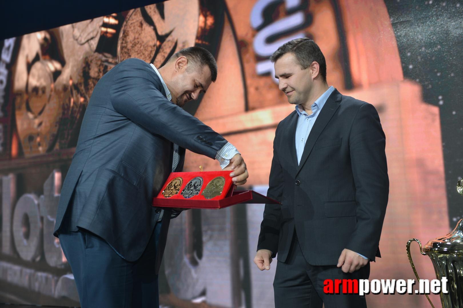 Zloty Tur 2015 Right Hand