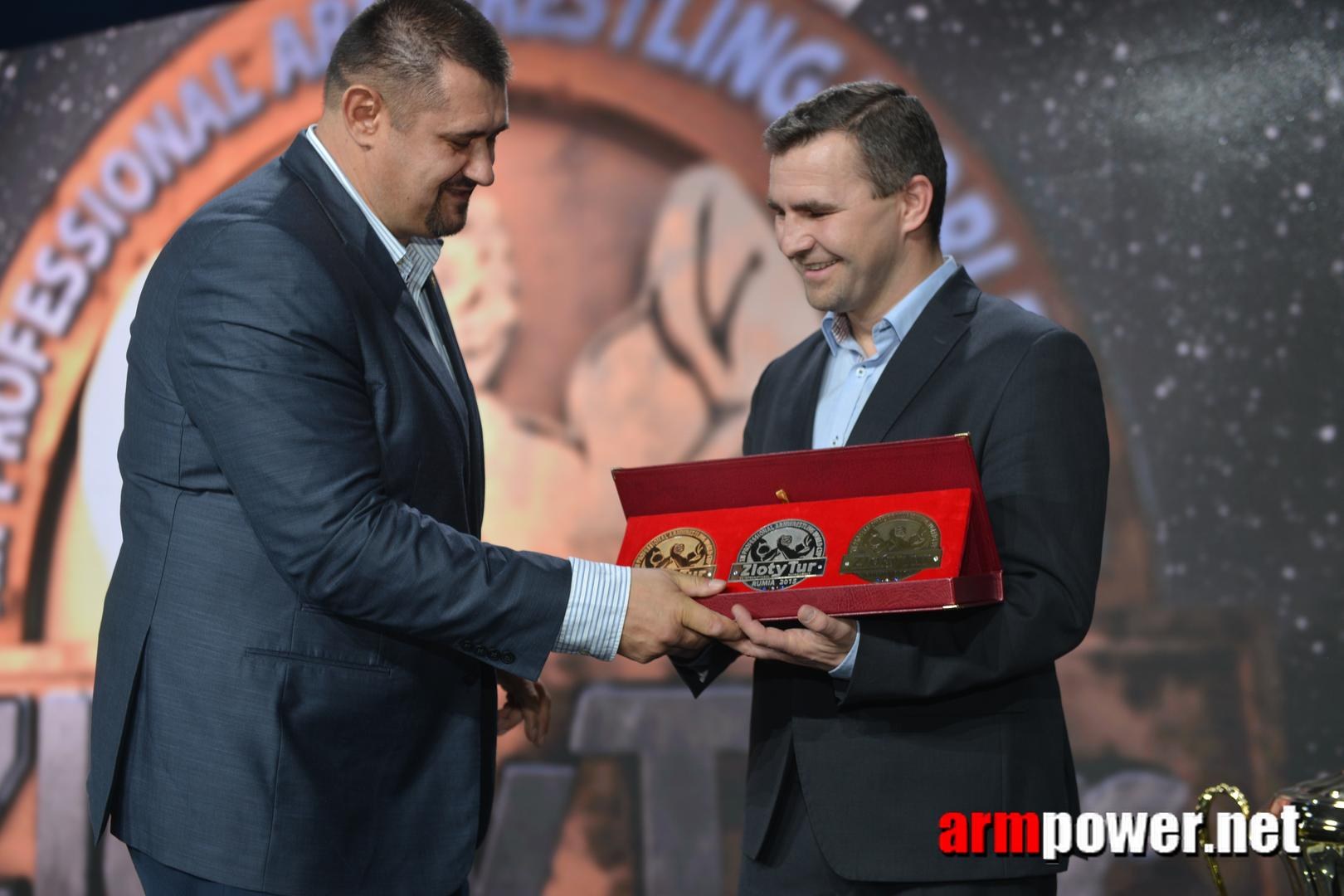 Zloty Tur 2015 Right Hand