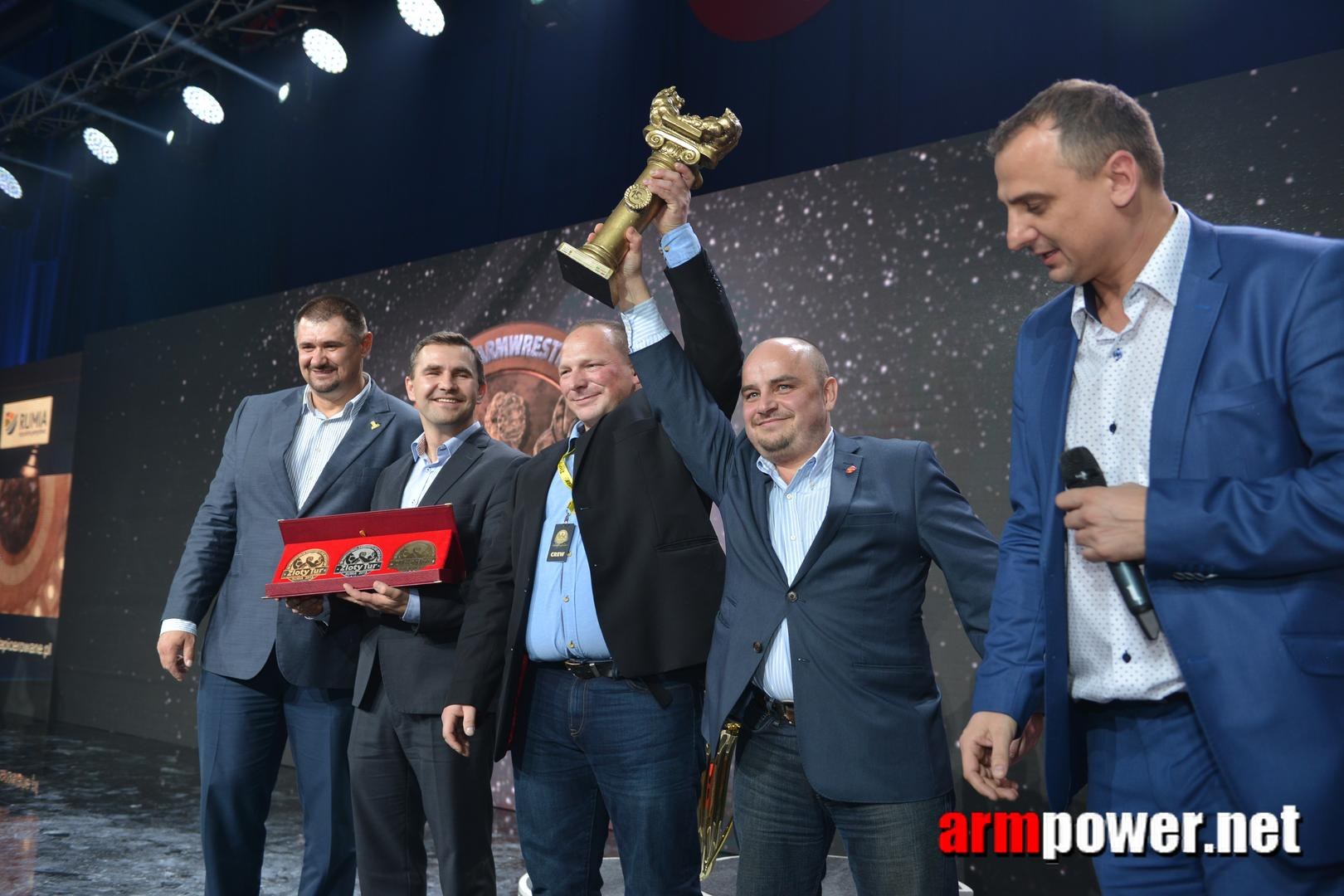 Zloty Tur 2015 Right Hand