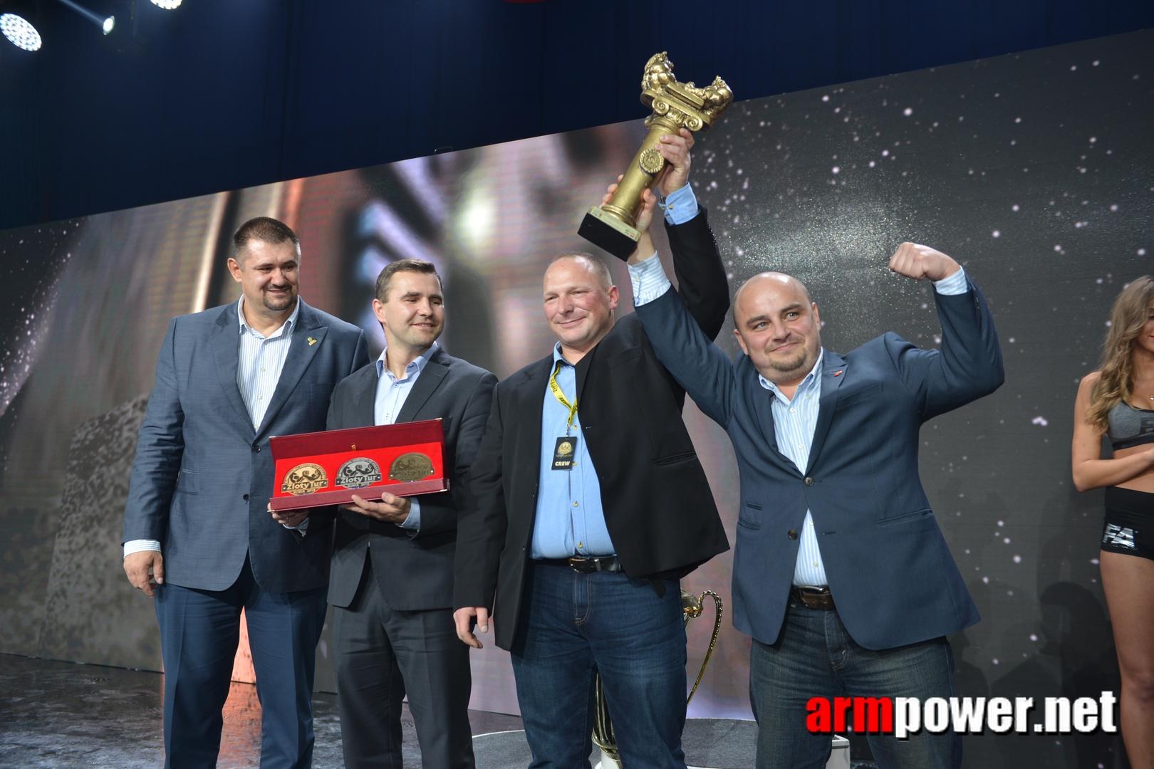 Zloty Tur 2015 Right Hand