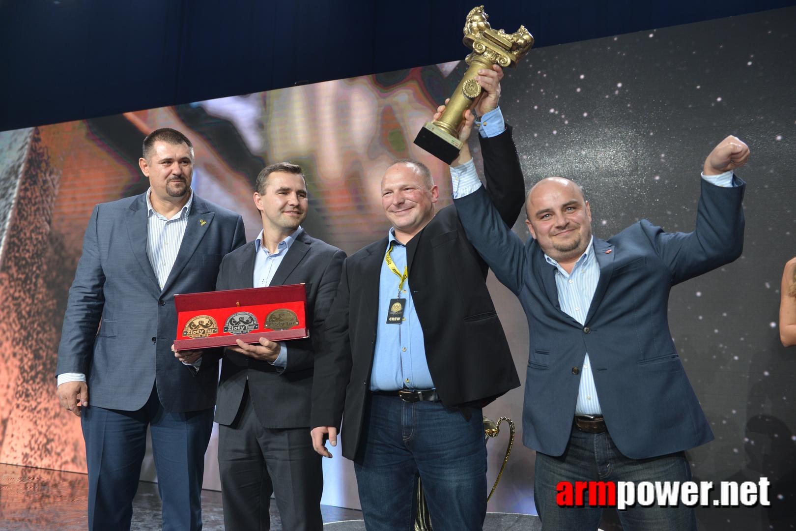 Zloty Tur 2015 Right Hand