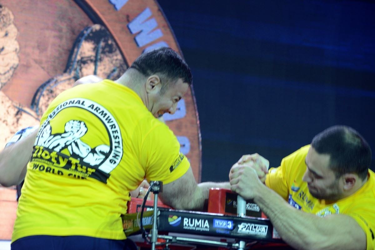 Zloty Tur 2016 Right Hand By Donat Supinski