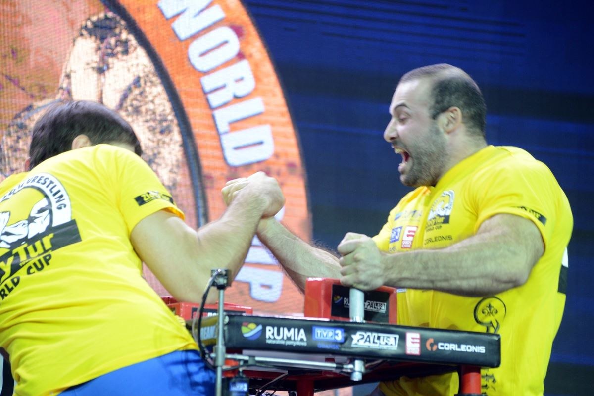 Zloty Tur 2016 Right Hand By Donat Supinski