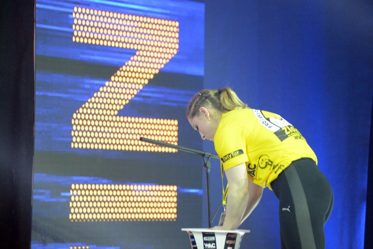 Zloty Tur 2016 Right Hand By Donat Supinski