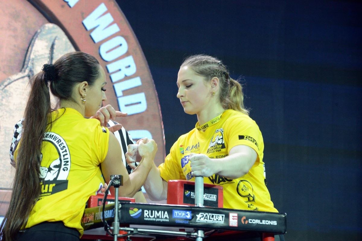 Zloty Tur 2016 Right Hand By Donat Supinski