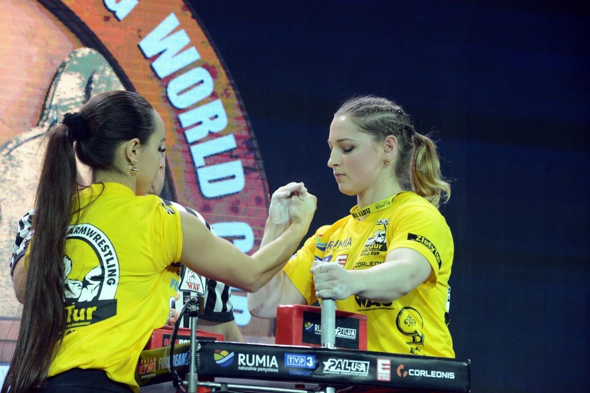 Zloty Tur 2016 Right Hand By Donat Supinski