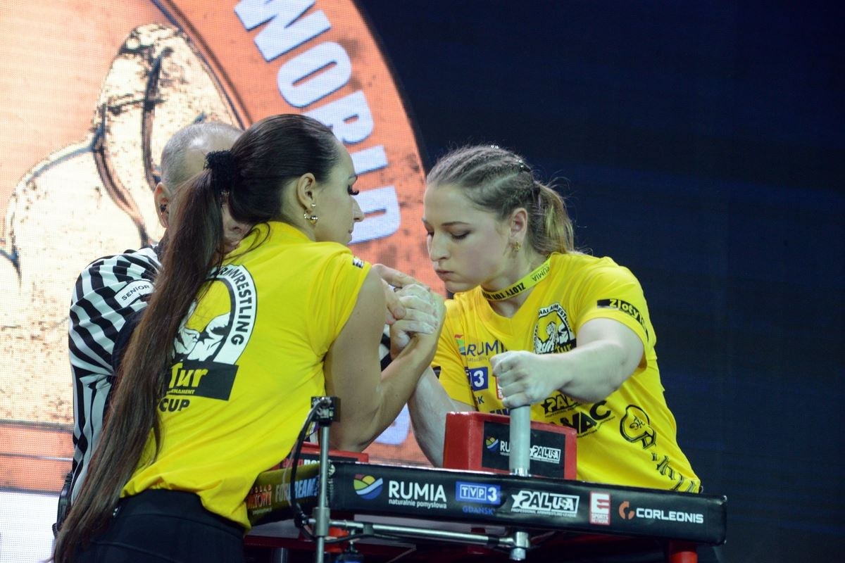 Zloty Tur 2016 Right Hand By Donat Supinski