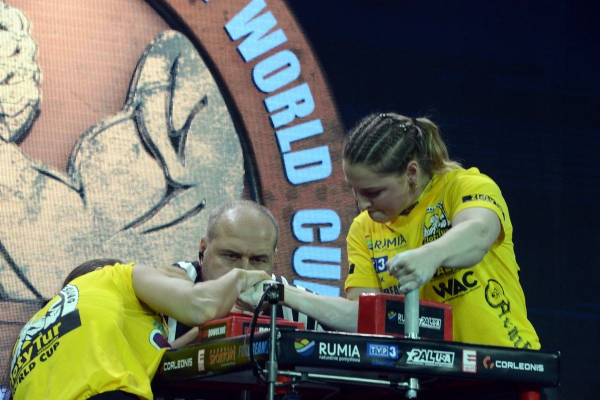 Zloty Tur 2016 Right Hand By Donat Supinski