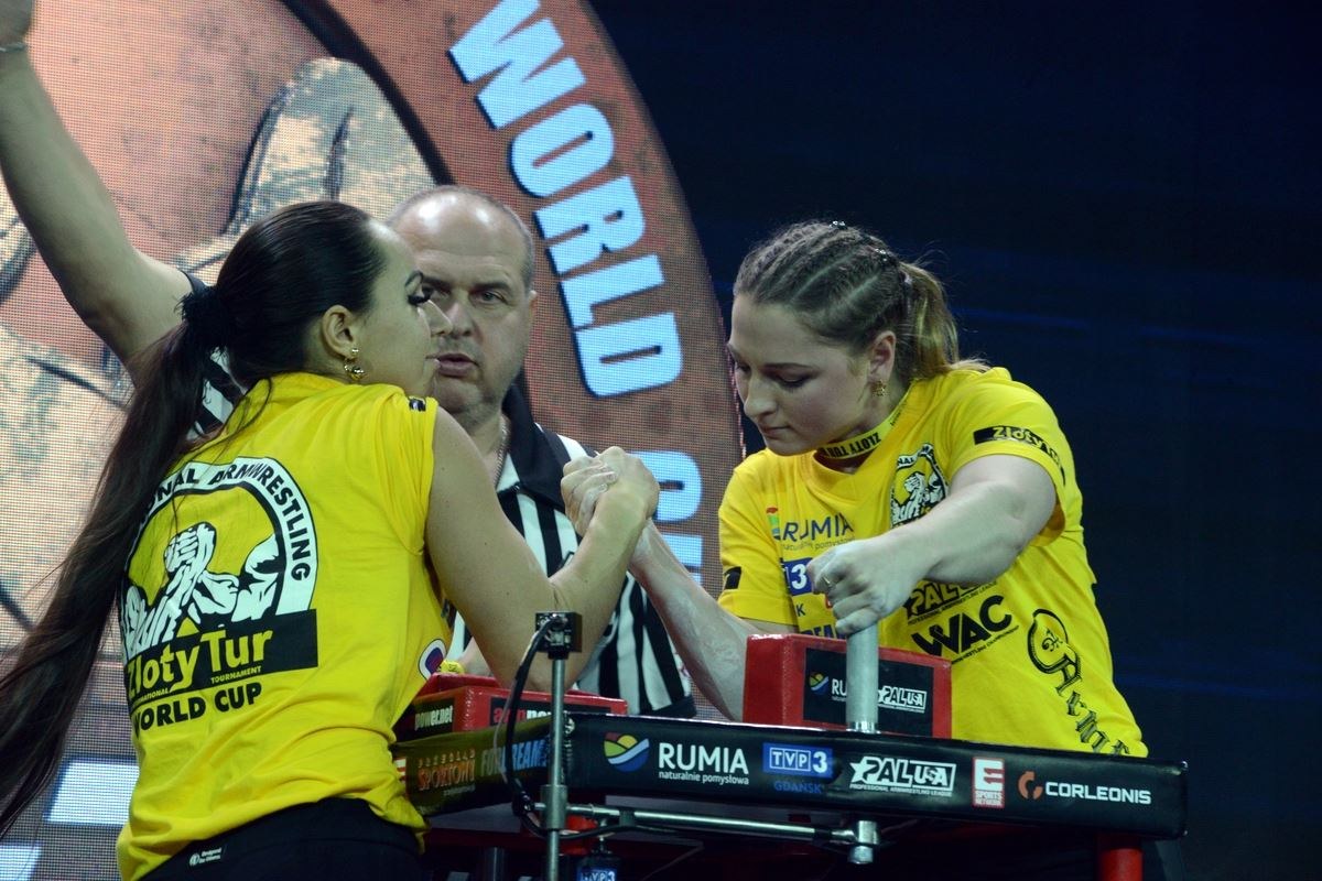 Zloty Tur 2016 Right Hand By Donat Supinski