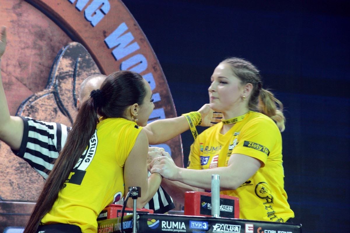 Zloty Tur 2016 Right Hand By Donat Supinski