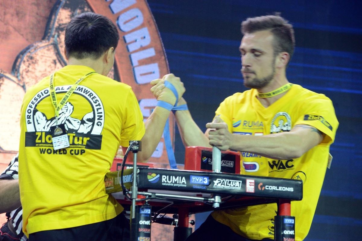 Zloty Tur 2016 Right Hand By Donat Supinski