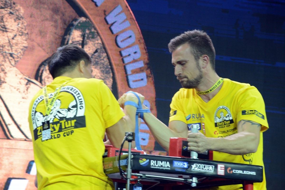 Zloty Tur 2016 Right Hand By Donat Supinski