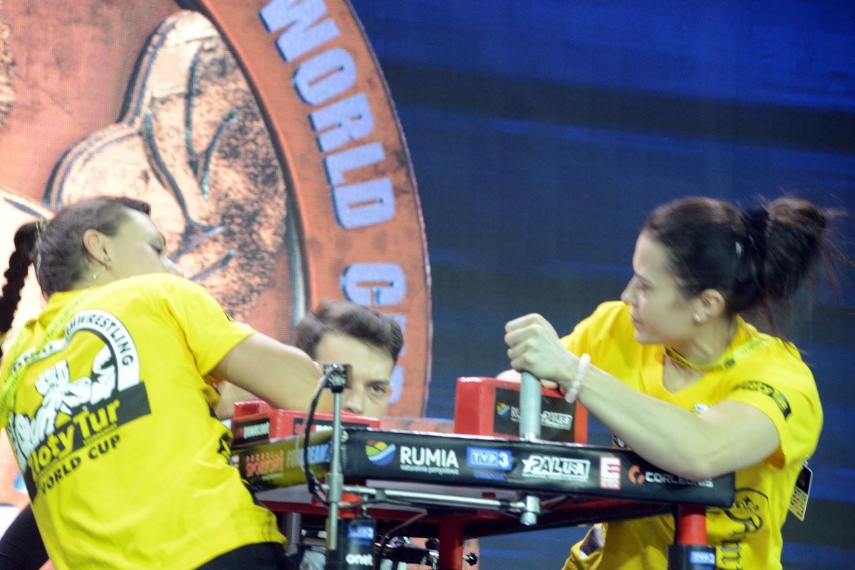 Zloty Tur 2016 Right Hand By Donat Supinski