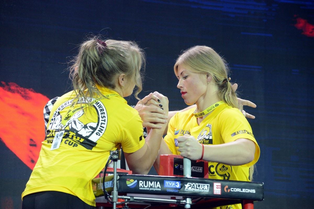 Zloty Tur 2016 Right Hand By Donat Supinski