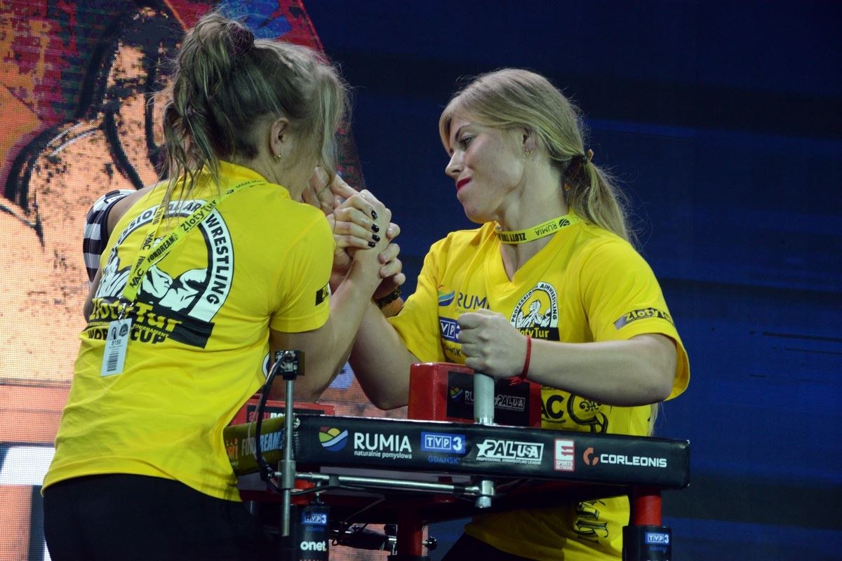 Zloty Tur 2016 Right Hand By Donat Supinski