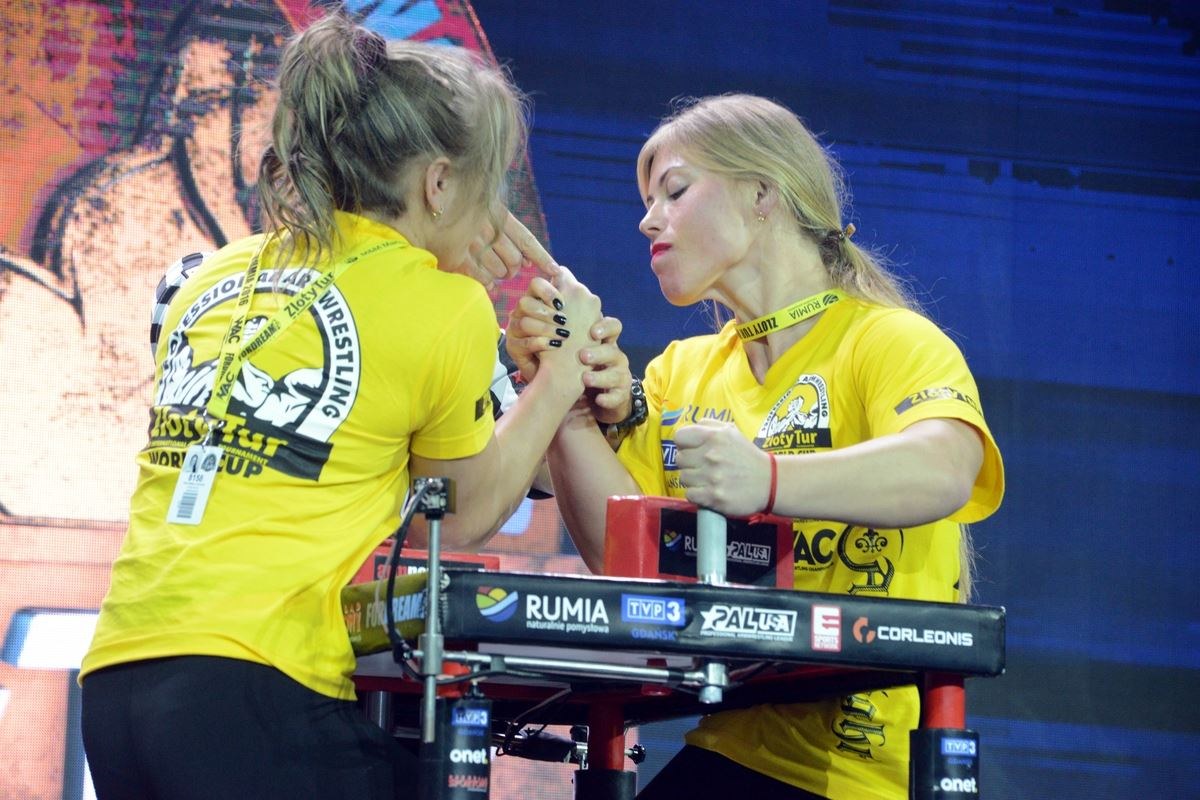 Zloty Tur 2016 Right Hand By Donat Supinski