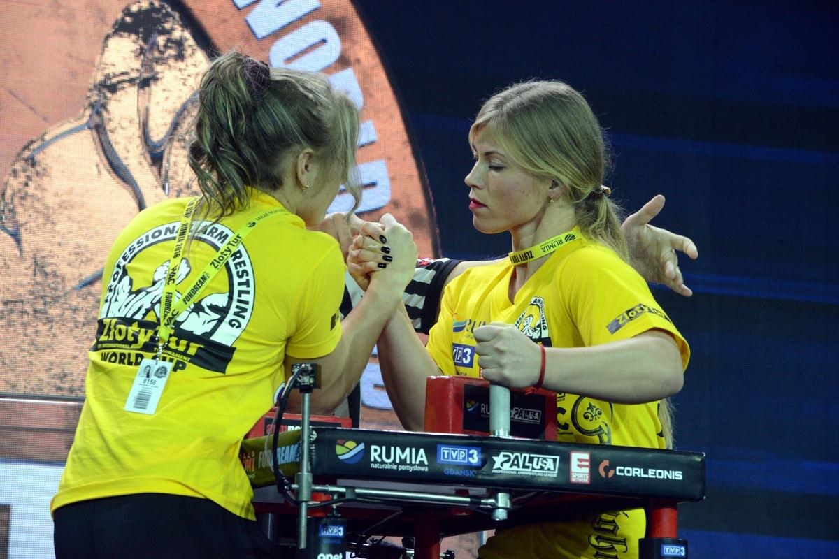 Zloty Tur 2016 Right Hand By Donat Supinski