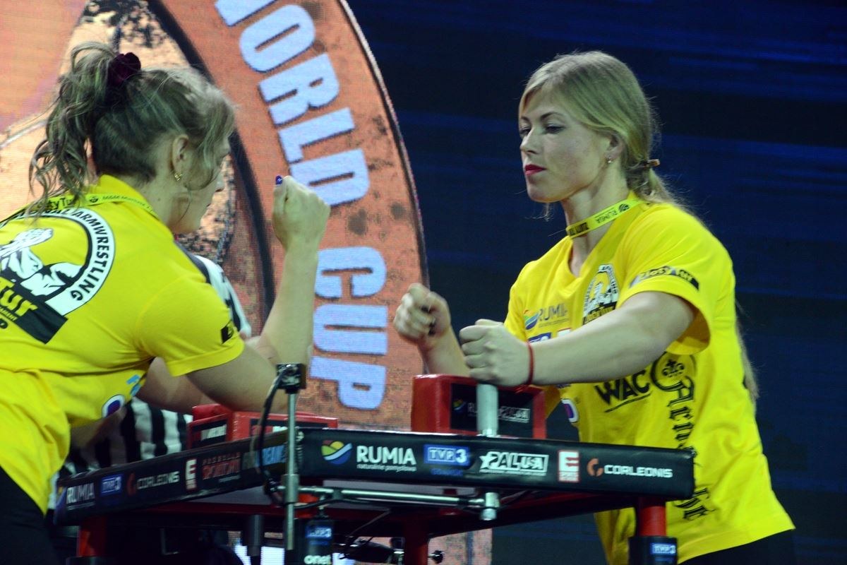 Zloty Tur 2016 Right Hand By Donat Supinski