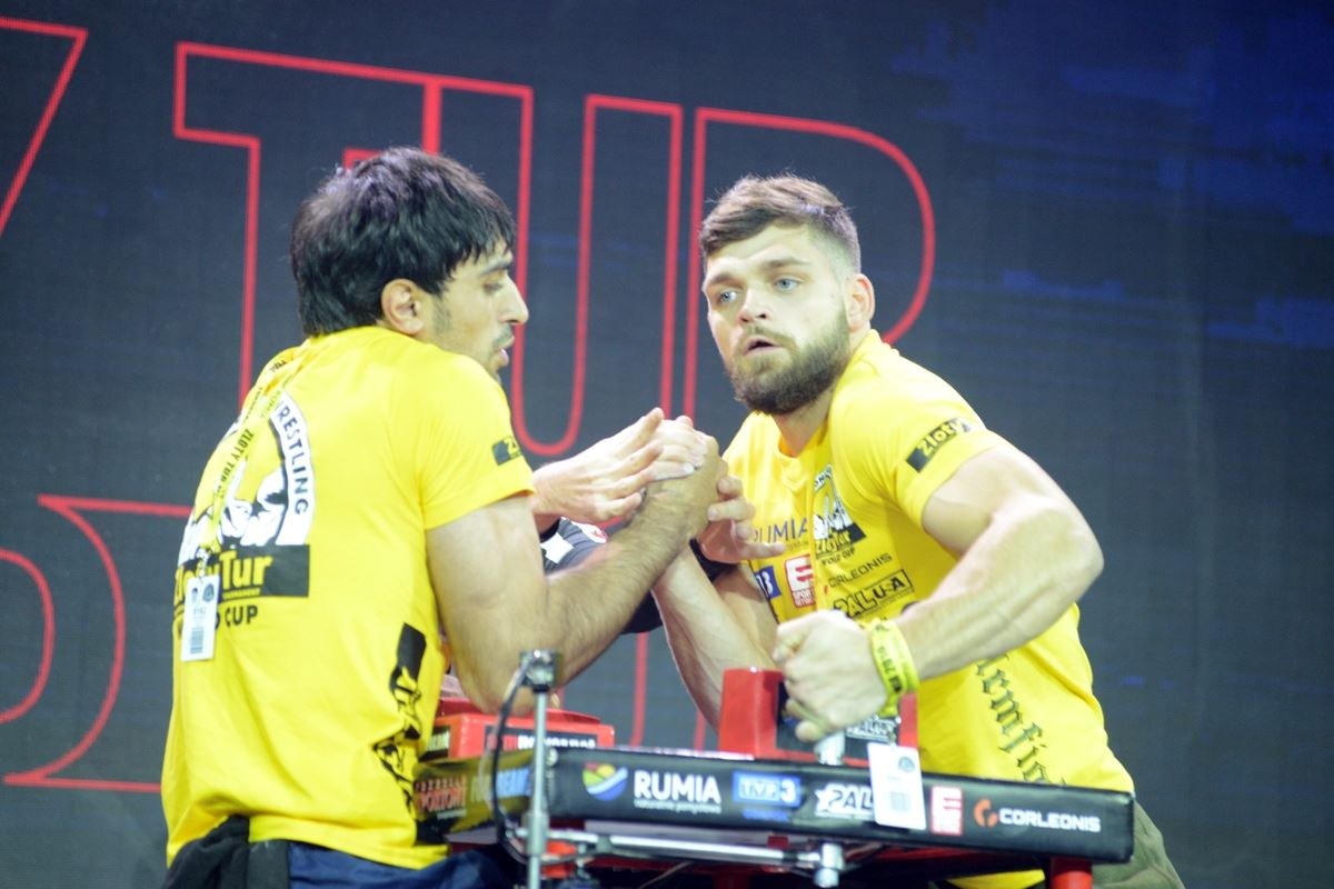 Zloty Tur 2016 Right Hand By Donat Supinski