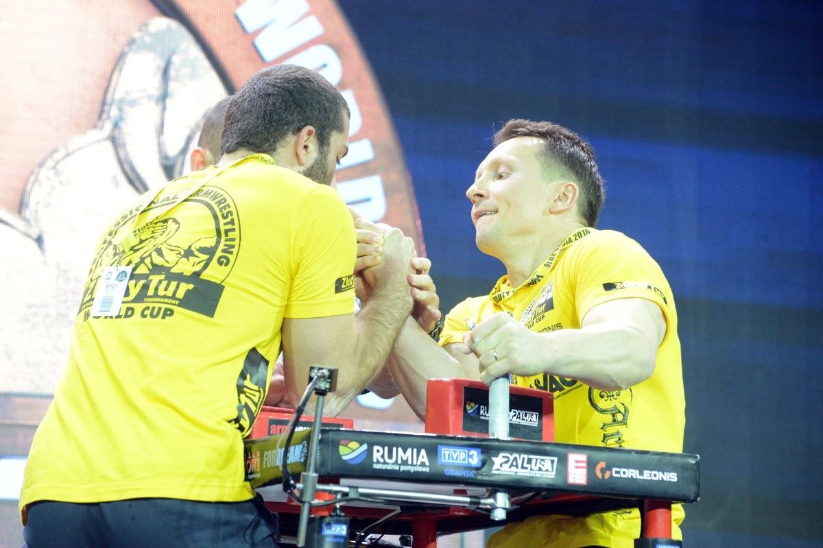 Zloty Tur 2016 Right Hand By Donat Supinski