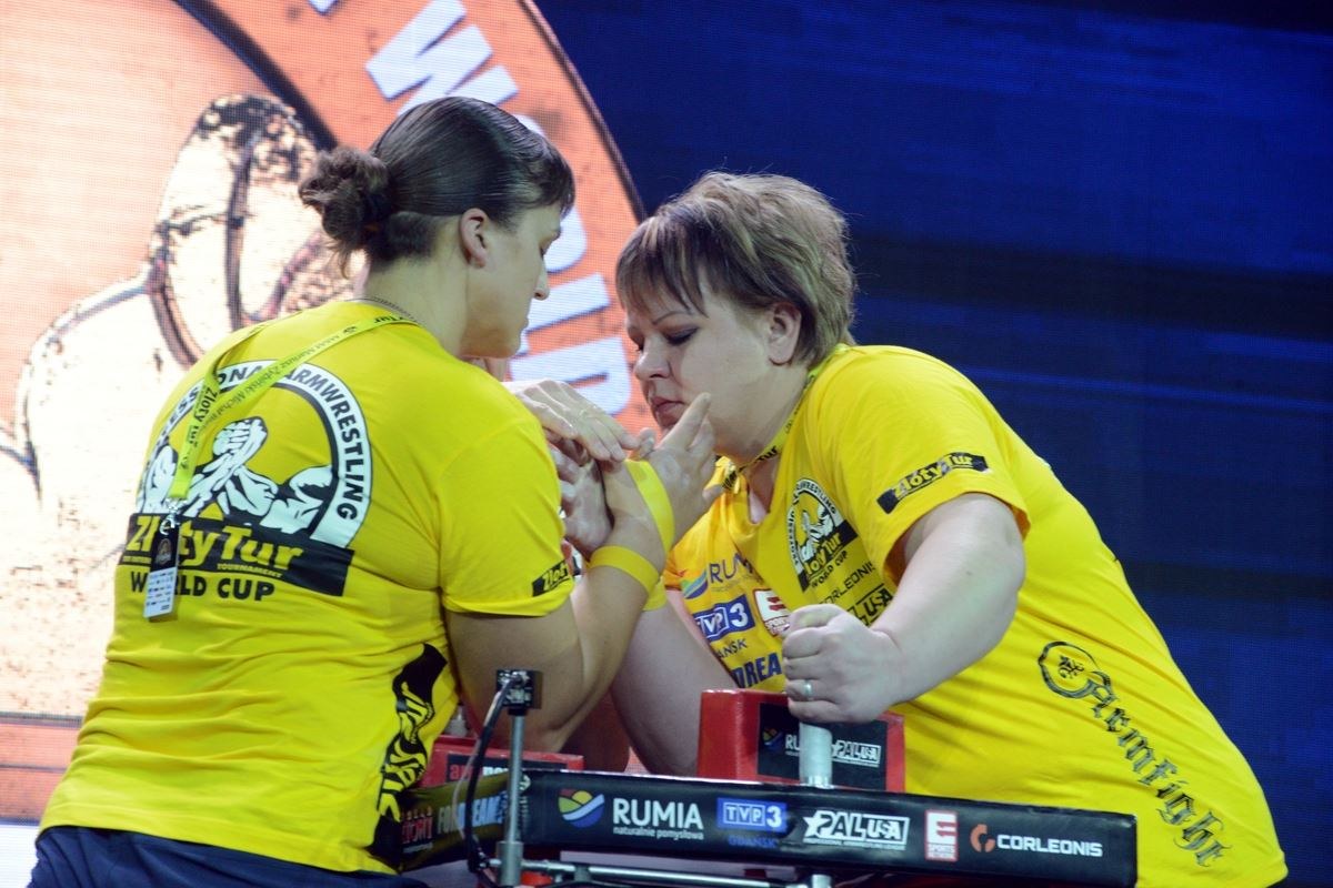 Zloty Tur 2016 Right Hand By Donat Supinski