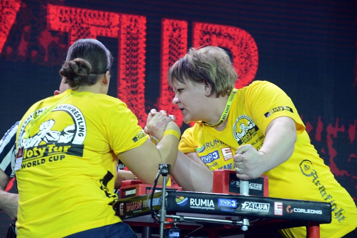 Zloty Tur 2016 Right Hand By Donat Supinski