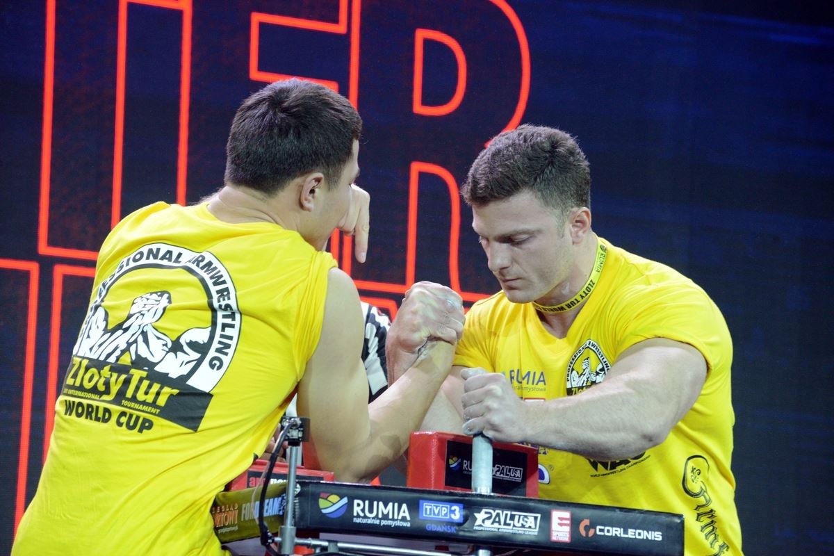 Zloty Tur 2016 Right Hand By Donat Supinski