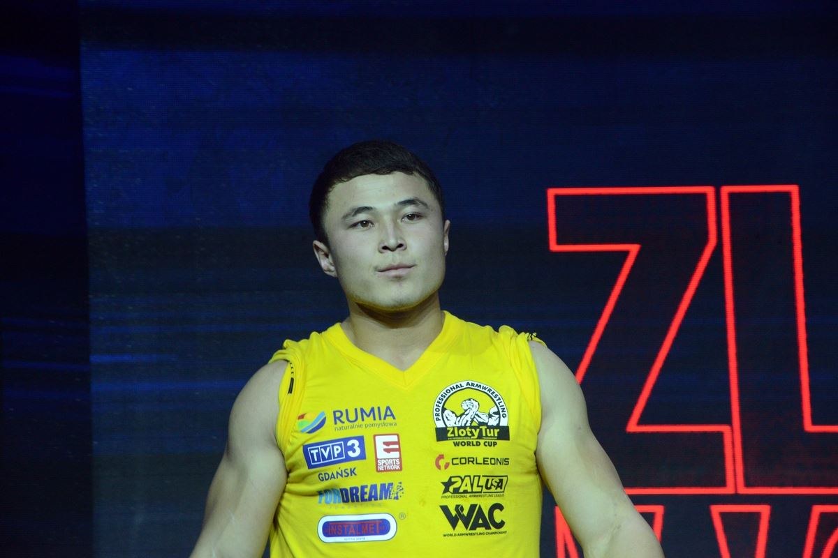 Zloty Tur 2016 Right Hand By Donat Supinski