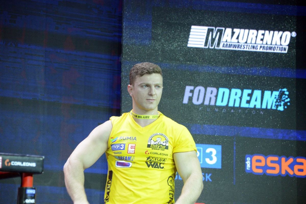 Zloty Tur 2016 Right Hand By Donat Supinski