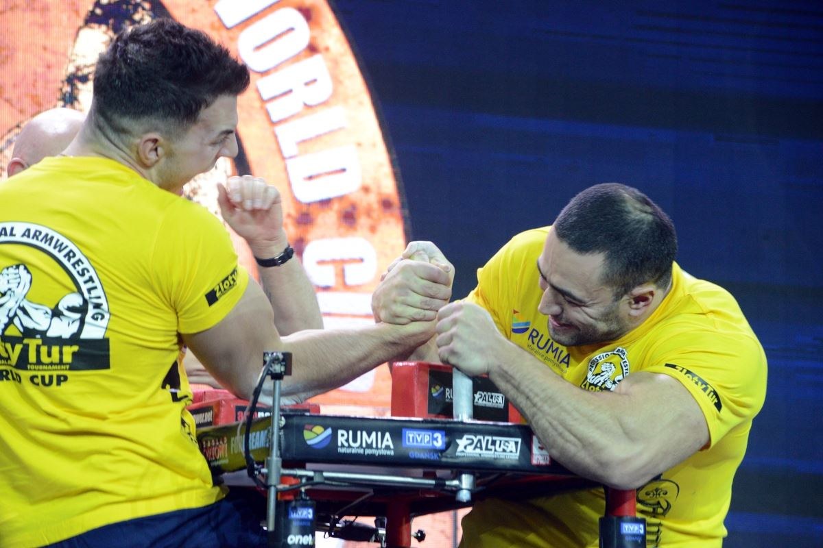 Zloty Tur 2016 Right Hand By Donat Supinski