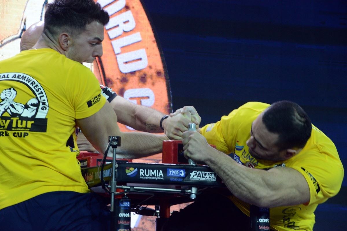 Zloty Tur 2016 Right Hand By Donat Supinski