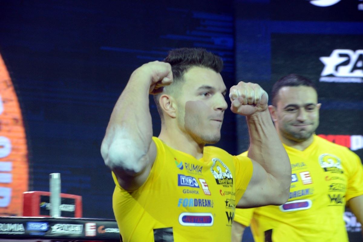 Zloty Tur 2016 Right Hand By Donat Supinski