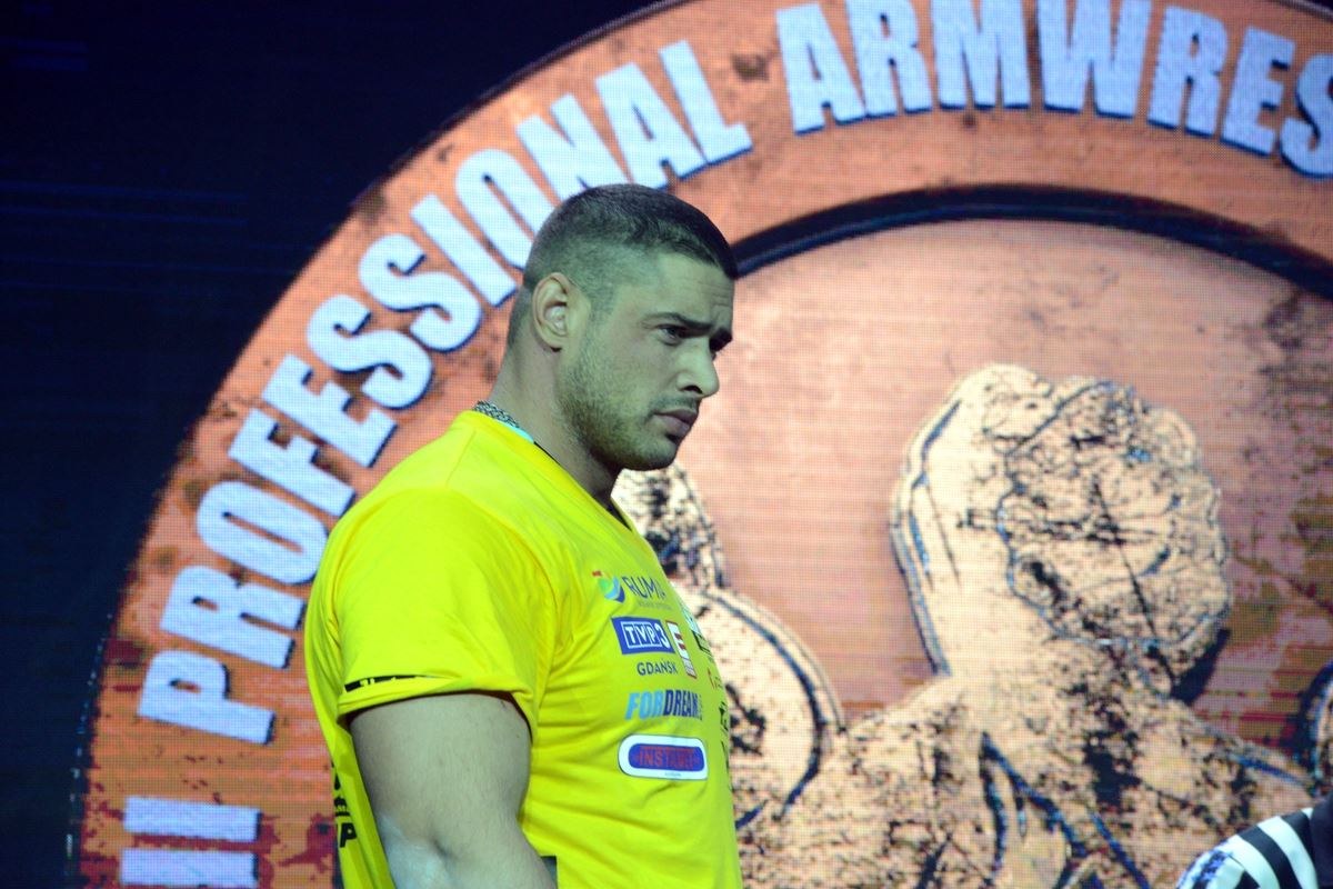 Zloty Tur 2016 Right Hand By Donat Supinski