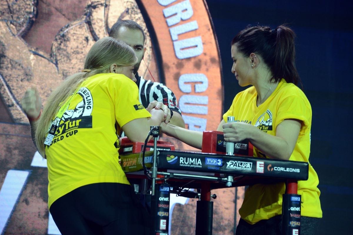 Zloty Tur 2016 Right Hand By Donat Supinski