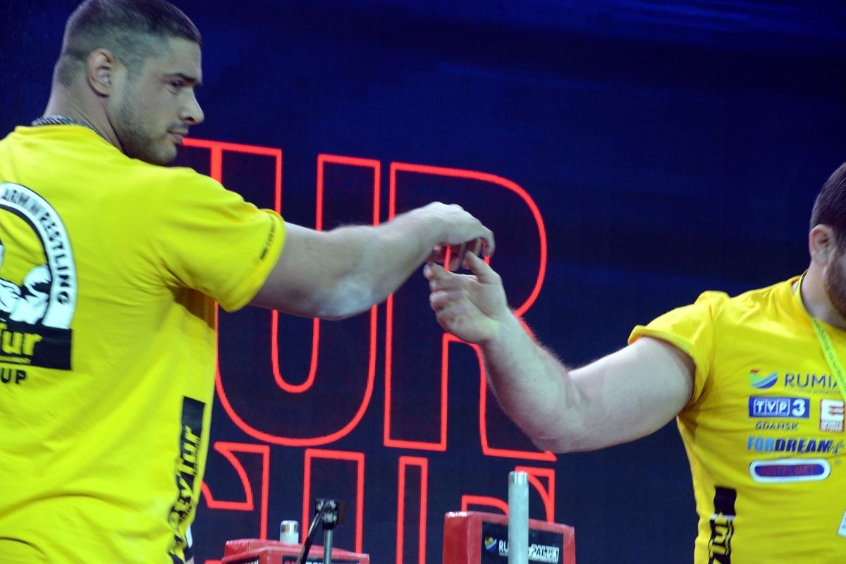 Zloty Tur 2016 Right Hand By Donat Supinski