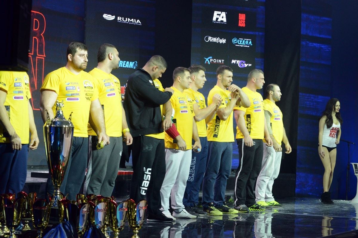 Zloty Tur 2016 Right Hand By Donat Supinski