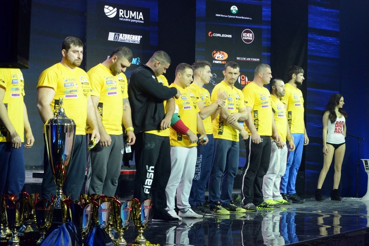 Zloty Tur 2016 Right Hand By Donat Supinski