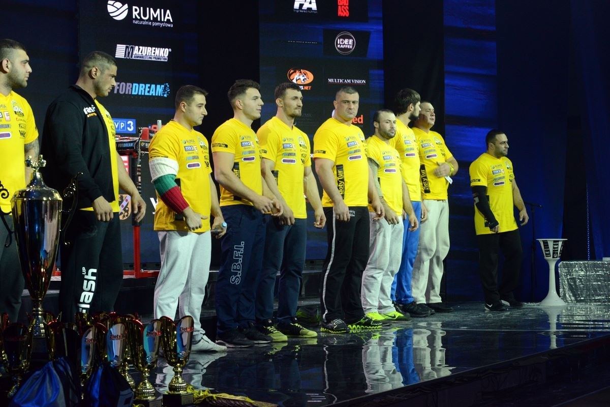 Zloty Tur 2016 Right Hand By Donat Supinski