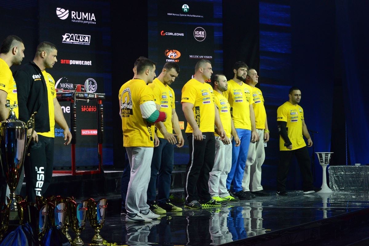 Zloty Tur 2016 Right Hand By Donat Supinski