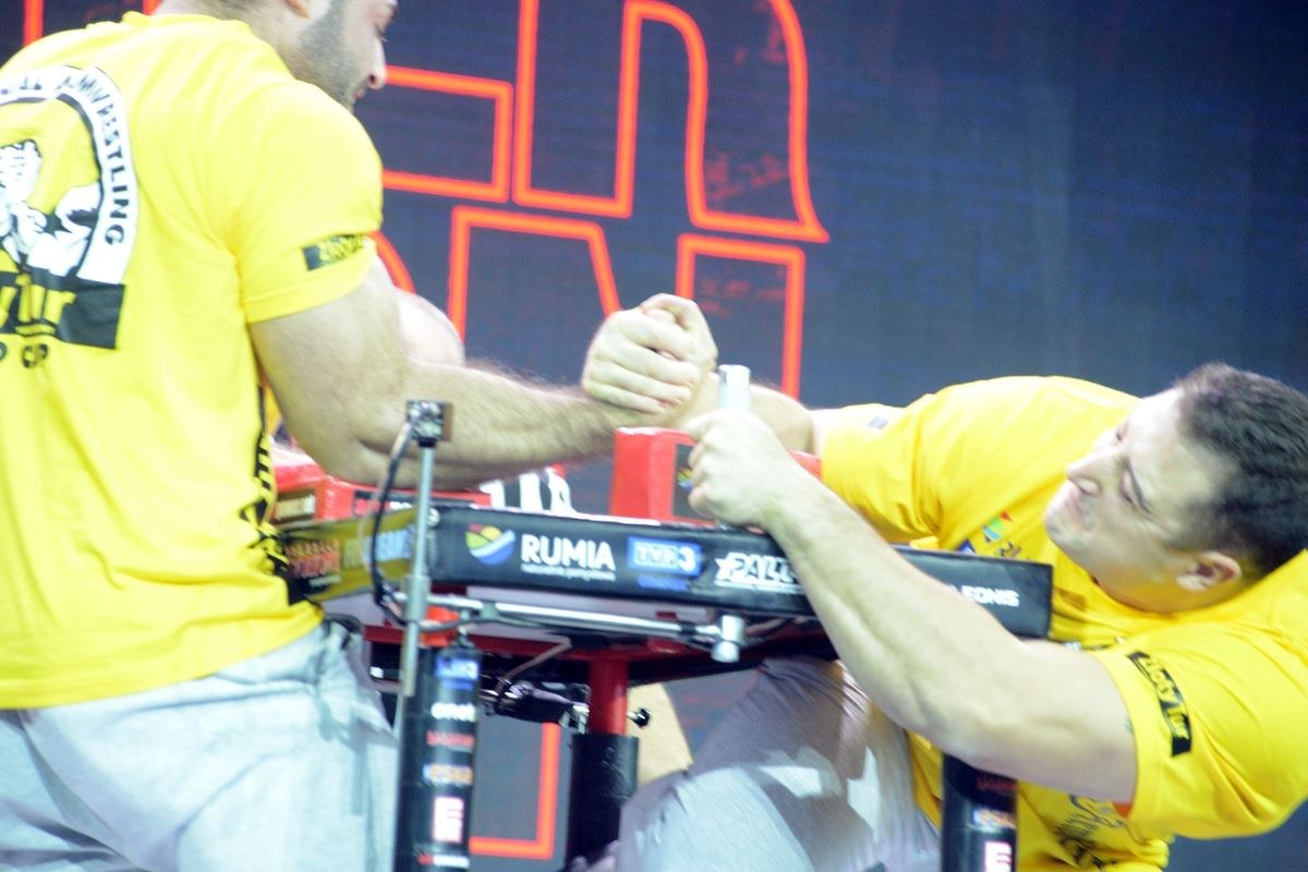 Zloty Tur 2016 Right Hand By Donat Supinski