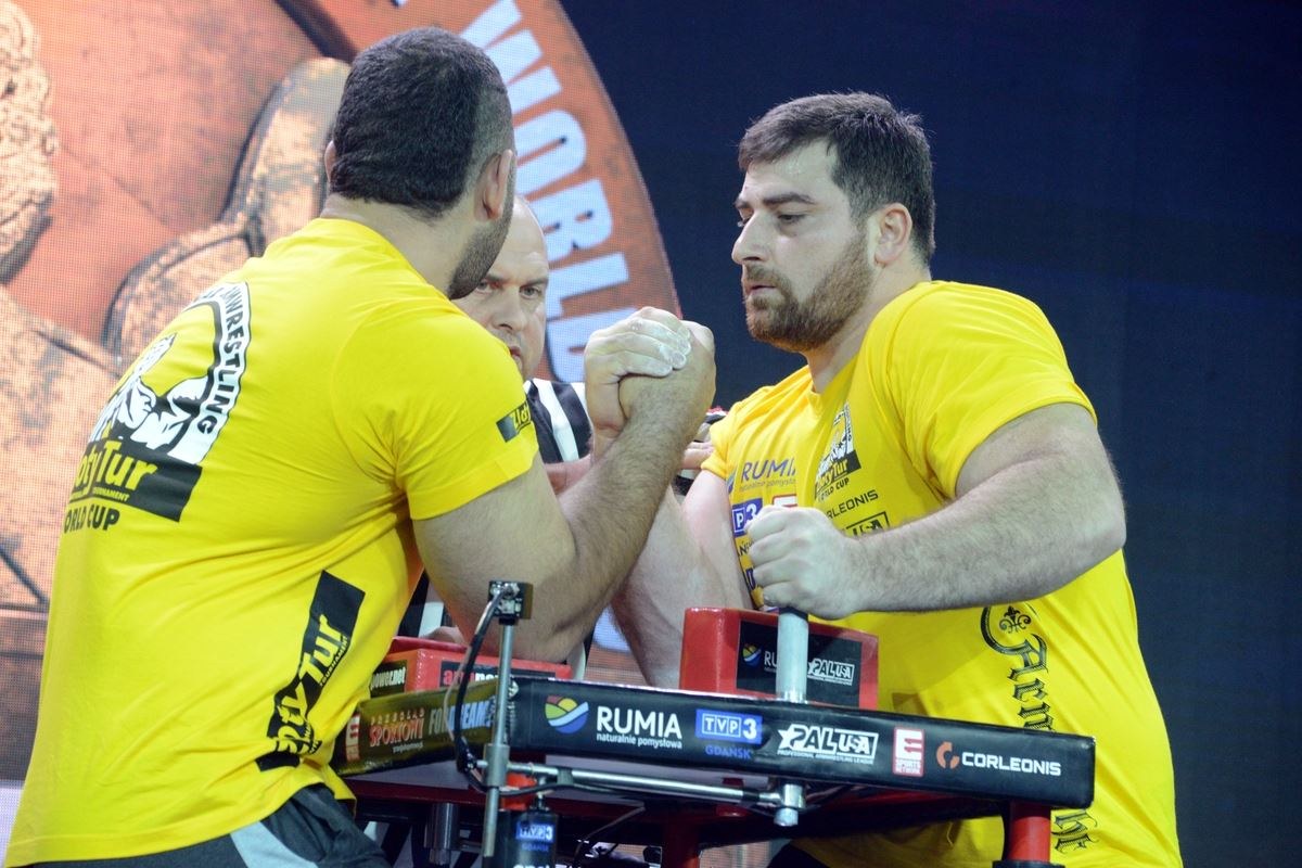 Zloty Tur 2016 Right Hand By Donat Supinski