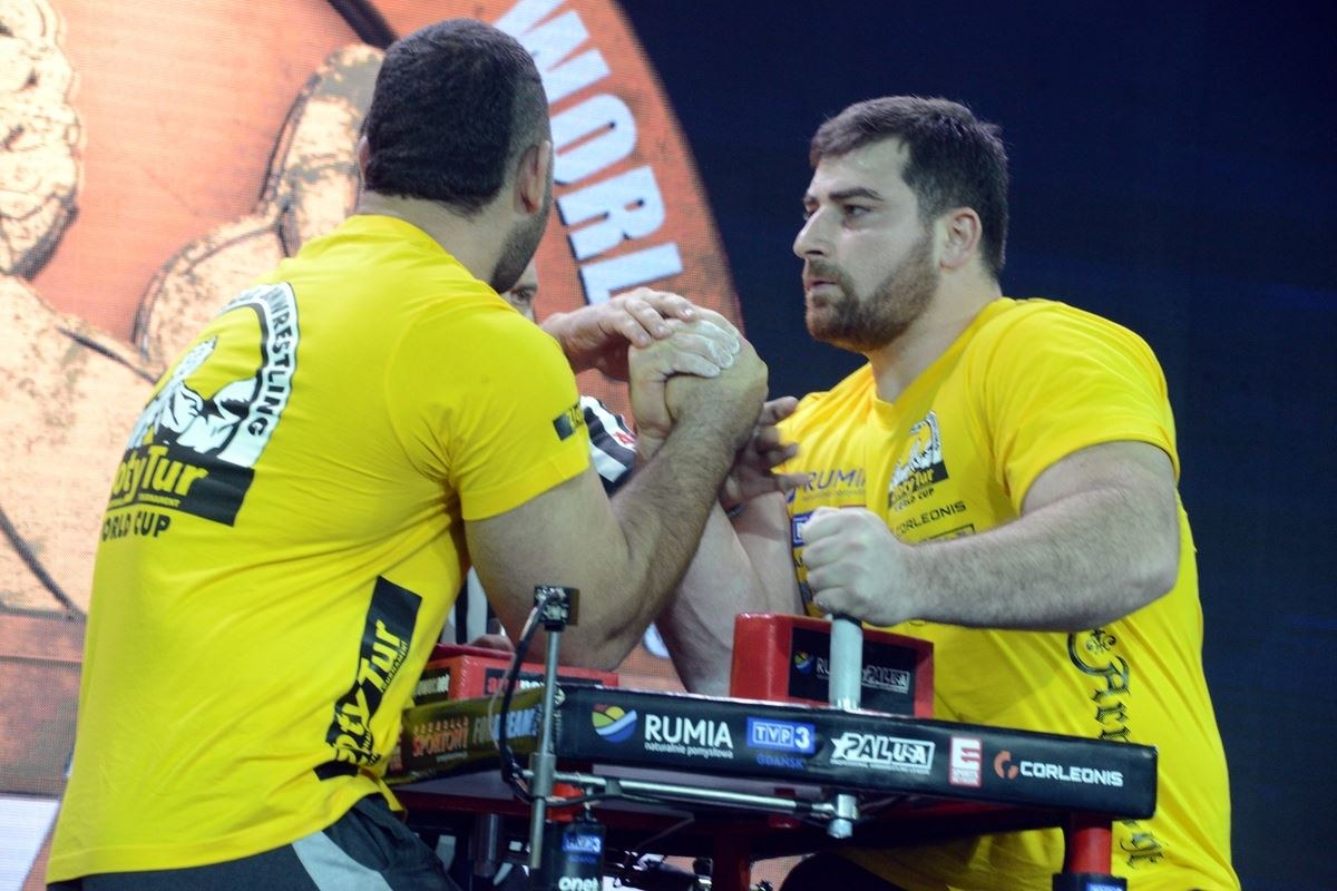 Zloty Tur 2016 Right Hand By Donat Supinski