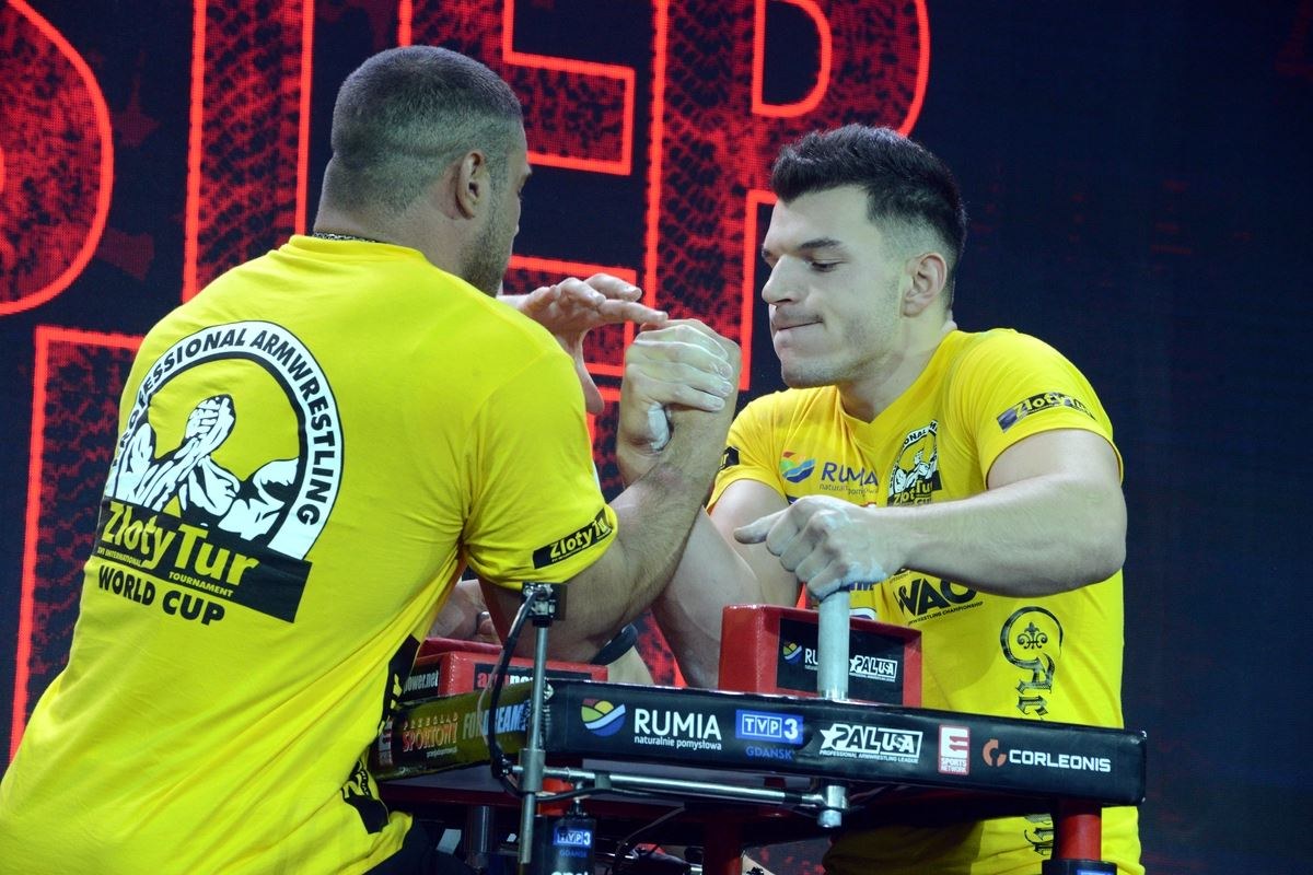 Zloty Tur 2016 Right Hand By Donat Supinski