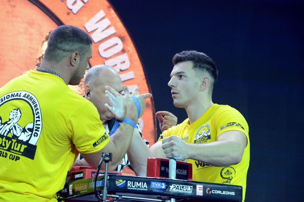 Zloty Tur 2016 Right Hand By Donat Supinski